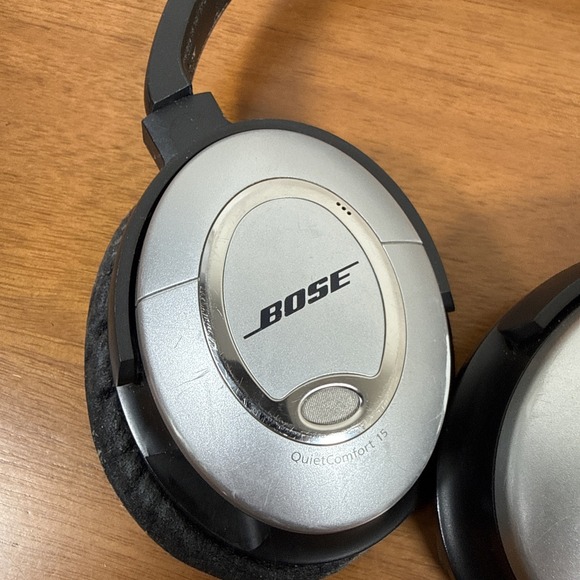 BOSE QuietComfort 15 On The Ear Noise Cancelling Headphones w/Case NO CABLE 2009 - Picture 3 of 7